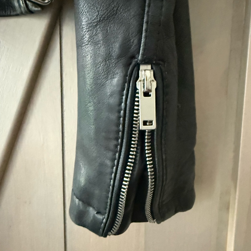ZARA Women’s Black  Genuine Leather Moto Jacket, great condition, very soft - Picture 6 of 12